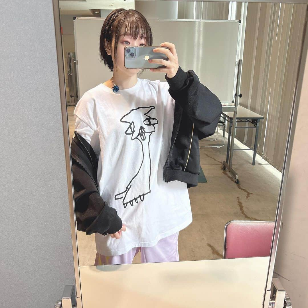 田所あずささんのインスタグラム写真 - (田所あずさInstagram)「アルパカT🦙でやるリハーサルはとても良かった🦙🦙🦙  #imas_ml_10th #ml_10th_act3_day1 #ml_10th_act3_day2 #最上静香 #最上画伯 #アルパカT」11月6日 20時26分 - azusa_tadokoro