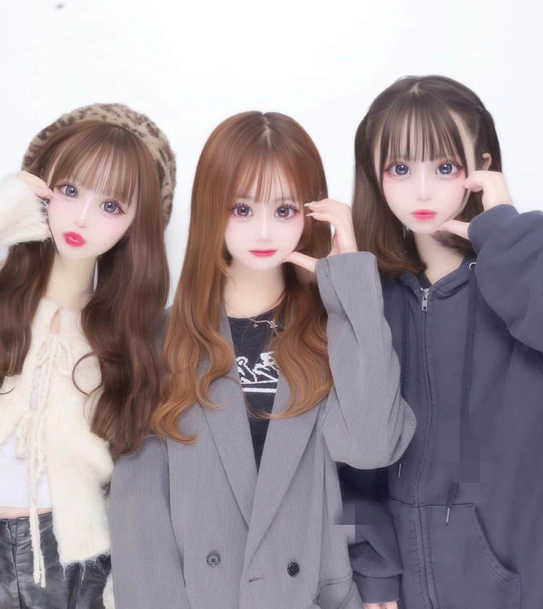 しずくさんのインスタグラム写真 - (しずくInstagram)「ひさびさ3人であそんできた いっぱい語ったーー💚💚   #05  #07  #08  #三姉妹」11月6日 20時39分 - shizuku_07_