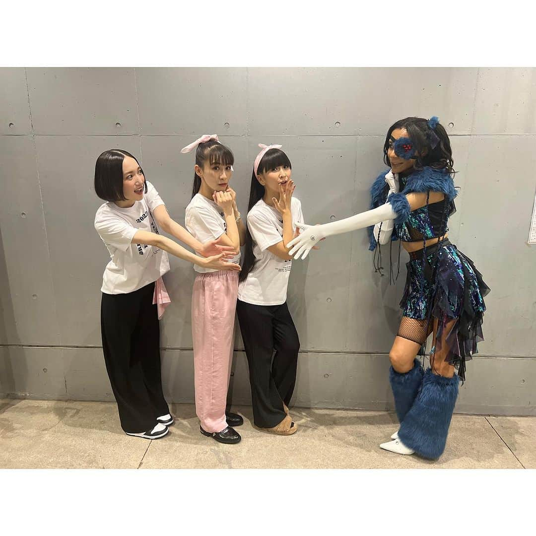 アヴちゃんさんのインスタグラム写真 - (アヴちゃんInstagram)「💙 #prfm」11月6日 20時34分 - qb_avu