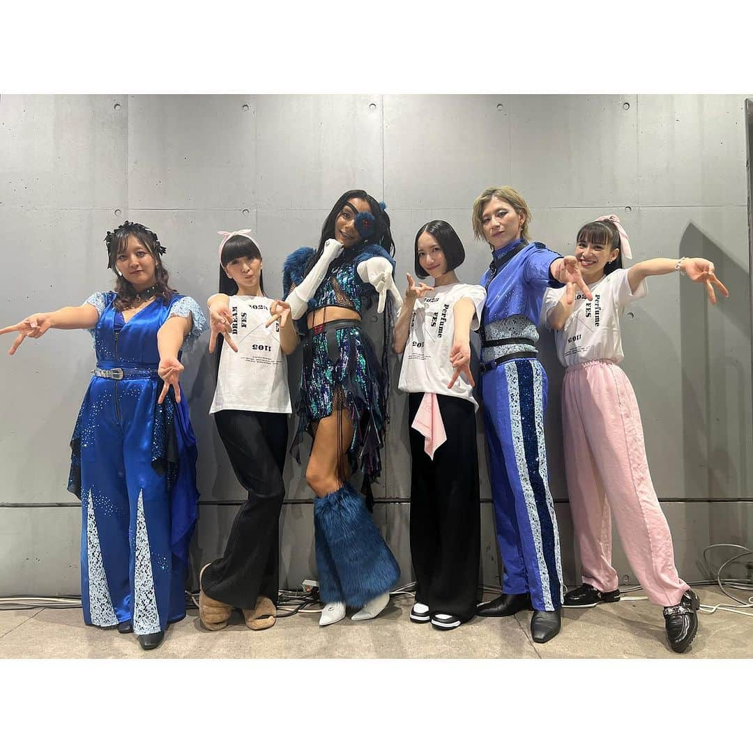 アヴちゃんさんのインスタグラム写真 - (アヴちゃんInstagram)「💙 #prfm」11月6日 20時34分 - qb_avu