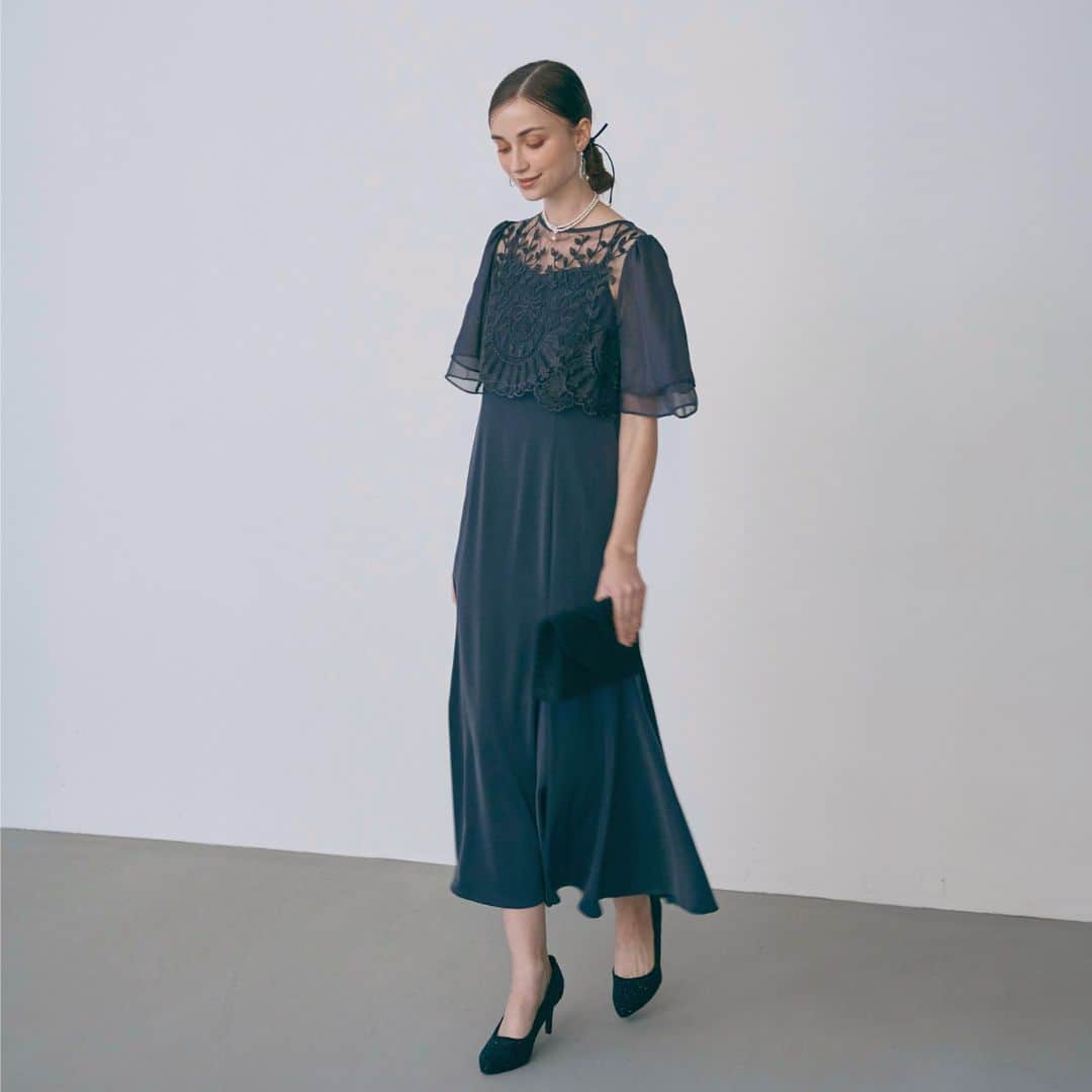 Dorry Dollさんのインスタグラム写真 - (Dorry DollInstagram)「【 9444 】  リーフブラウスセットドレス Leaf Blouse Set Dress  WEB限定　/　S　M　L brown　greige　gray　navy　  お呼ばれドレスを選ぶならDorryDollで決まり🤍 みんなはどのドレスを選びますか？  2023.11  お呼ばれドレス気になると思った方。 DorryDollのドレスをもっと見たいと思ったアナタ。 ”いいね・保存・コメント”よろしくお願いします🌹  . ・ ・  #結婚式コーデ #結婚式ドレス #結婚式参列 #お呼ばれドレス #お呼ばれワンピ #お呼ばれコーデ #お呼ばれスタイル #フォーマルドレス #お食事会 #デートコーデ #ディナーコーデ #オケージョン #パーティードレス #ホカンス #新作ドレス #dorrydoll #ドリードール」11月6日 20時47分 - dorry_doll_official