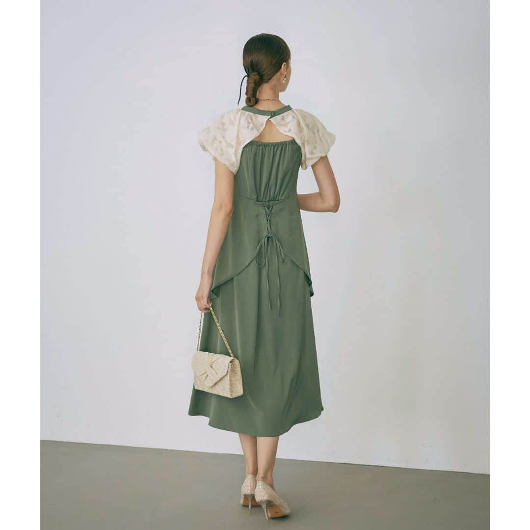 Dorry Dollさんのインスタグラム写真 - (Dorry DollInstagram)「【 82653 】  バックデザインパフスリーブドレス Back Design Puff Sleeve Dress  WEB限定　/　Msize green　greige　black　  お呼ばれドレスを選ぶならDorryDollで決まり🤍 みんなはどのドレスを選びますか？  2023.11  お呼ばれドレス気になると思った方。 DorryDollのドレスをもっと見たいと思ったアナタ。 ”いいね・保存・コメント”よろしくお願いします🌹  . ・ ・  #結婚式コーデ #結婚式ドレス #結婚式参列 #お呼ばれドレス #お呼ばれワンピ #フォーマルドレス #お食事会 #デートコーデ #ディナーコーデ #オケージョン #パーティードレス #ホカンス #新作ドレス #チラ見せ #dorrydoll #ドリードール」11月6日 20時46分 - dorry_doll_official