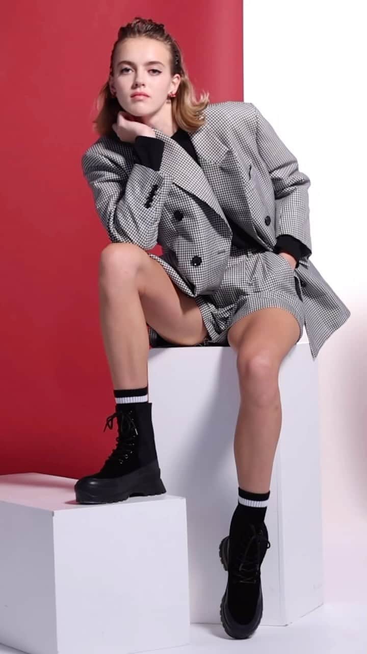 のインスタグラム：「. DOUBLE STANDARD CLOTHING/Sov.  2023 WINTER COLLECTION  -—————————————— #doublestandardclothing #tokyo #DSC #sov #nightstore #2023winter  #fashion #ootd」