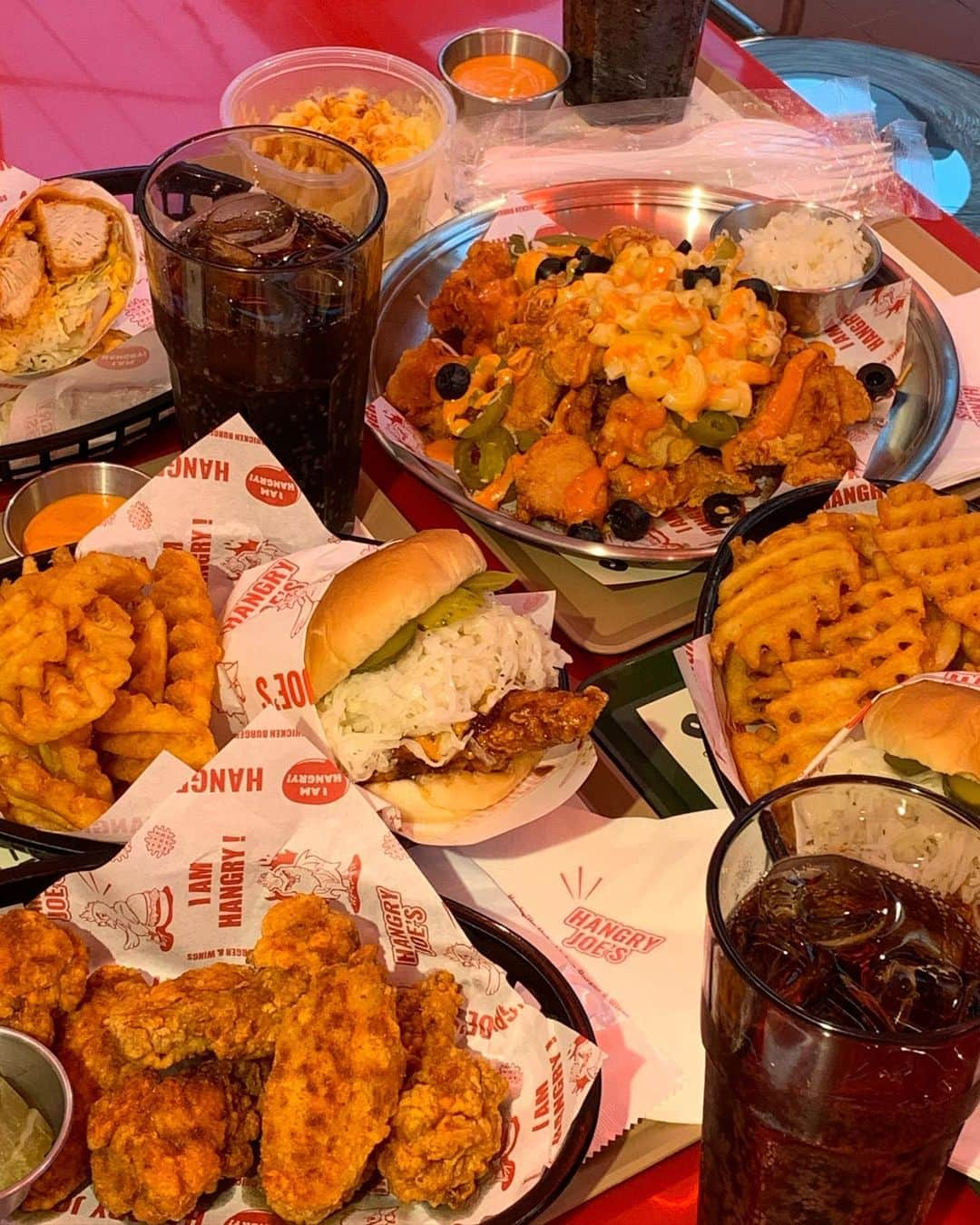 チェユラさんのインスタグラム写真 - (チェユラInstagram)「열분들 강남에 맛도리 수제버거집이 생겼어요🍔;;  행그리조 (헝그리+앵그리)라고 미국에서 요즘 핫한 버거라는데 젤 신기한건 버거 맵기단계 조절가능🌶️💦  사진보는데도 침이 꼴깍꼴깍하네..또먹구싶다......」11月6日 20時50分 - youra_ch0i