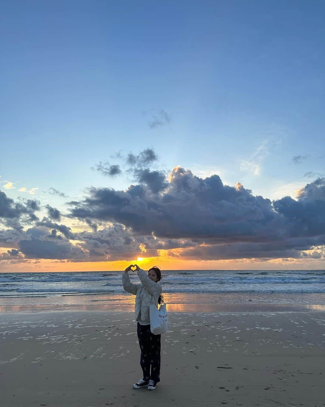 ななこさんのインスタグラム写真 - (ななこInstagram)「最高な旅をしてきた、、、世界遺産の島に2泊3日してきました！すんごかった！！！！ 電波なしWiFiなしの強制デジタルデトックスでした！！！！！！！」11月6日 21時05分 - _nana._.com_