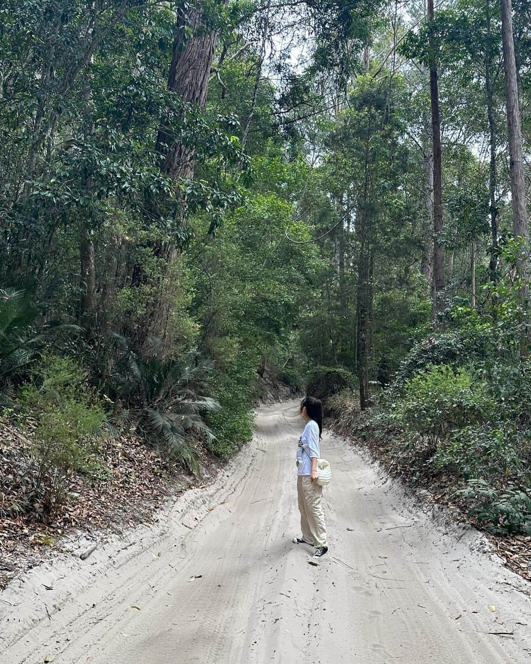 ななこさんのインスタグラム写真 - (ななこInstagram)「最高な旅をしてきた、、、世界遺産の島に2泊3日してきました！すんごかった！！！！ 電波なしWiFiなしの強制デジタルデトックスでした！！！！！！！」11月6日 21時05分 - _nana._.com_