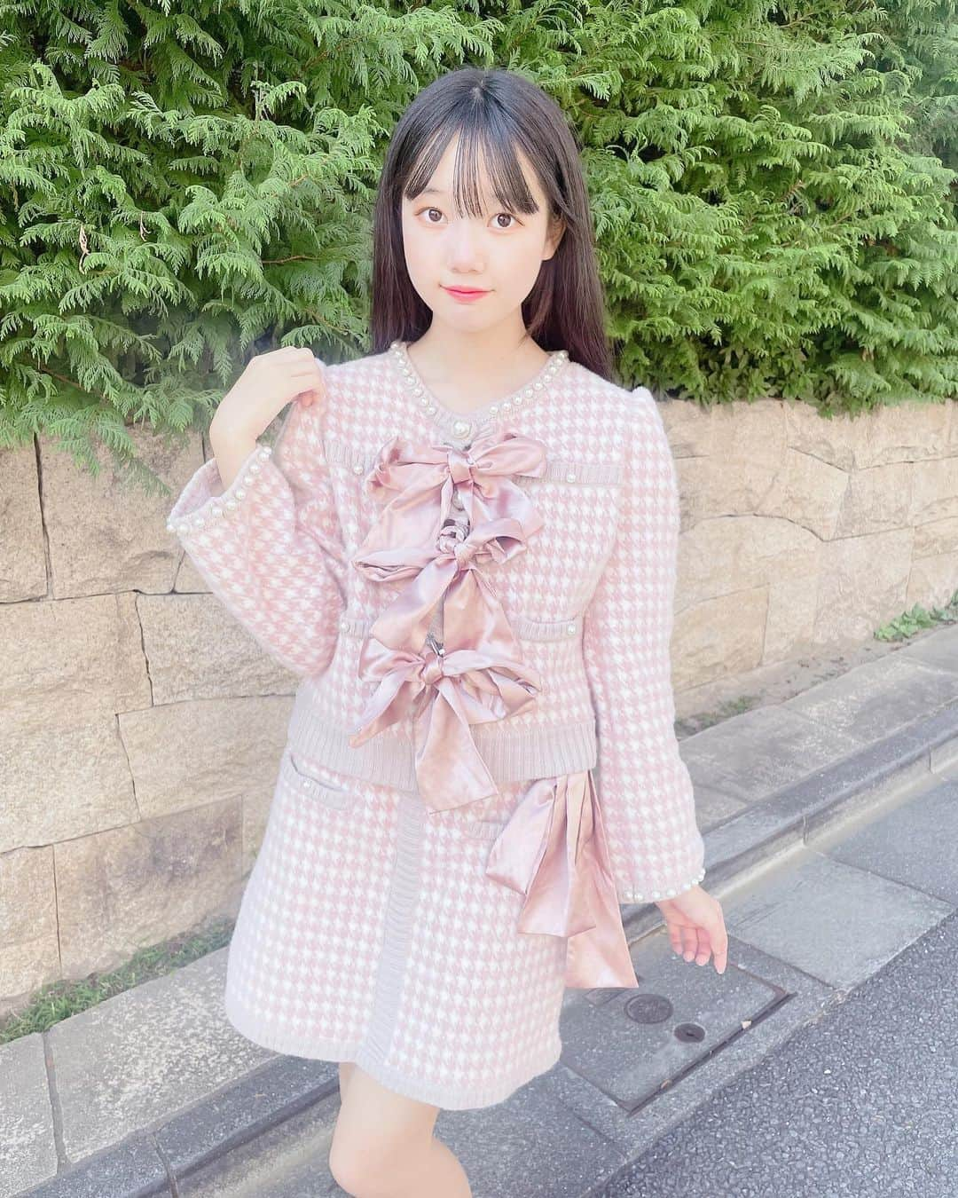 流石夏恋さんのインスタグラム写真 - (流石夏恋Instagram)「🩷  #コーデ 👠💕  ピンク✖️リボンは最強にすき𓂃🎀𓈒𓏸   #yumeadocitron #夢アドシトロン #jc2   #sjc #14歳 #ピンク #リボン #pink #ribbon   #jcコーデ #idol #中学生アイドル #流石夏恋」11月6日 21時02分 - karen_ymcitron