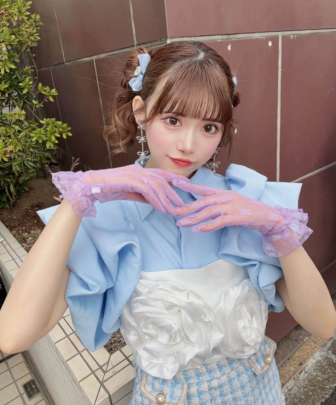 早海美玖のインスタグラム：「とっても可愛いお衣装🥺💎🫧 実は水色大好きなので嬉しいでした🤤🫶🏻」