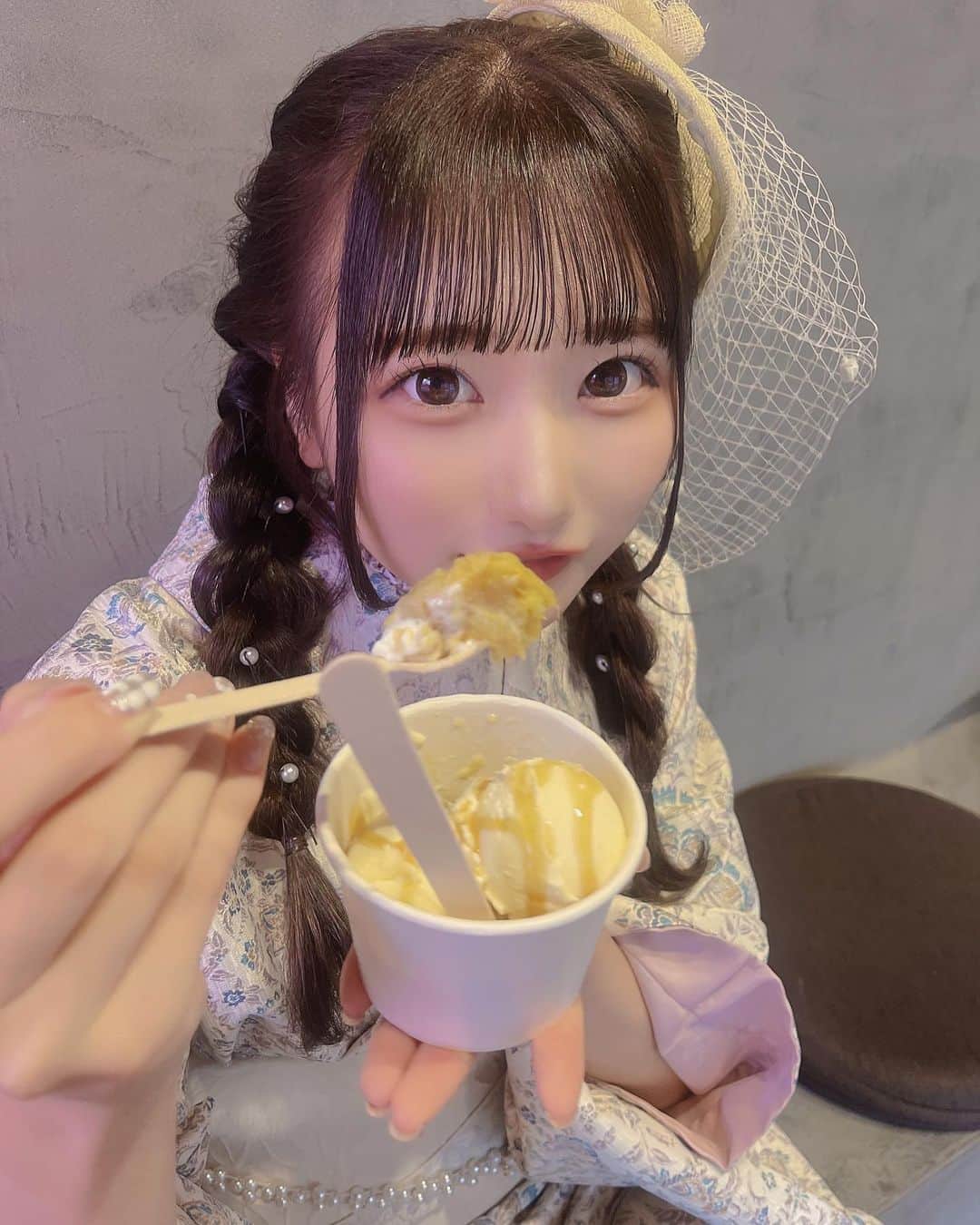 のインスタグラム：「浅草デートしよ🍠🍦🍈🍞💭 ･  ･  (๑ᵔ⤙ᵔ๑)ﾓｸﾞﾓｸﾞﾓｸﾞ  ．  ．  ．  ．  ． #japaneseidol #japanesegirl #idol #instagood #instalike #selca #followforfollowback #selfie #today #ootd #dailylook #instafashion #followme #秋コーデ #makeup #今日のコーデ  #アイドル  #着物ヘア #着物コーデ #着物レンタル #浅草カフェ #浅草グルメ #浅草 #浅草着物 #いいね返し #自撮り #自撮り女子 #自撮り界隈 #推してください #着物」