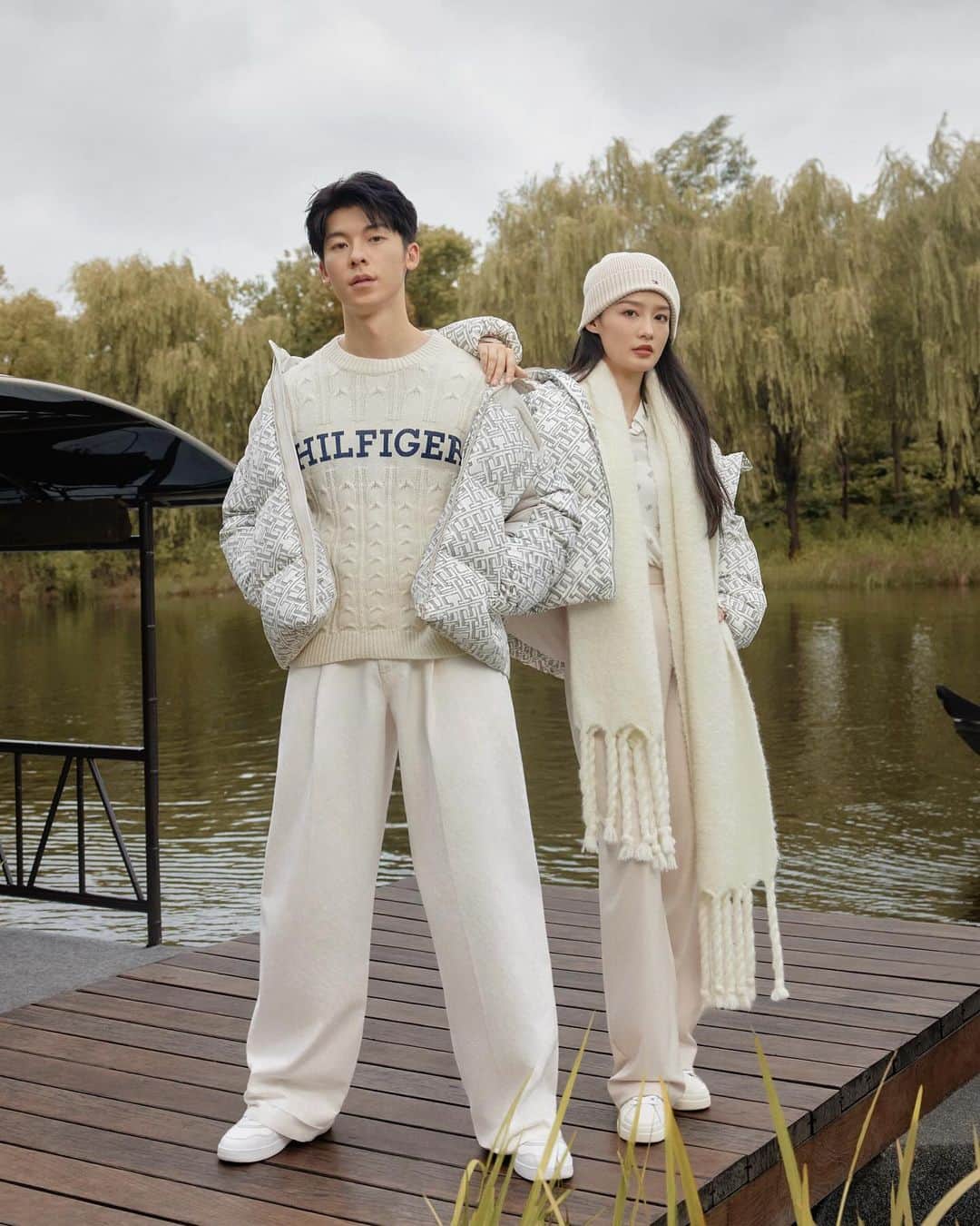 Tommy Hilfigerのインスタグラム：「@kuanghanhsu and @liqin_qqin. Pure puffer perfection. #PufferSeason」