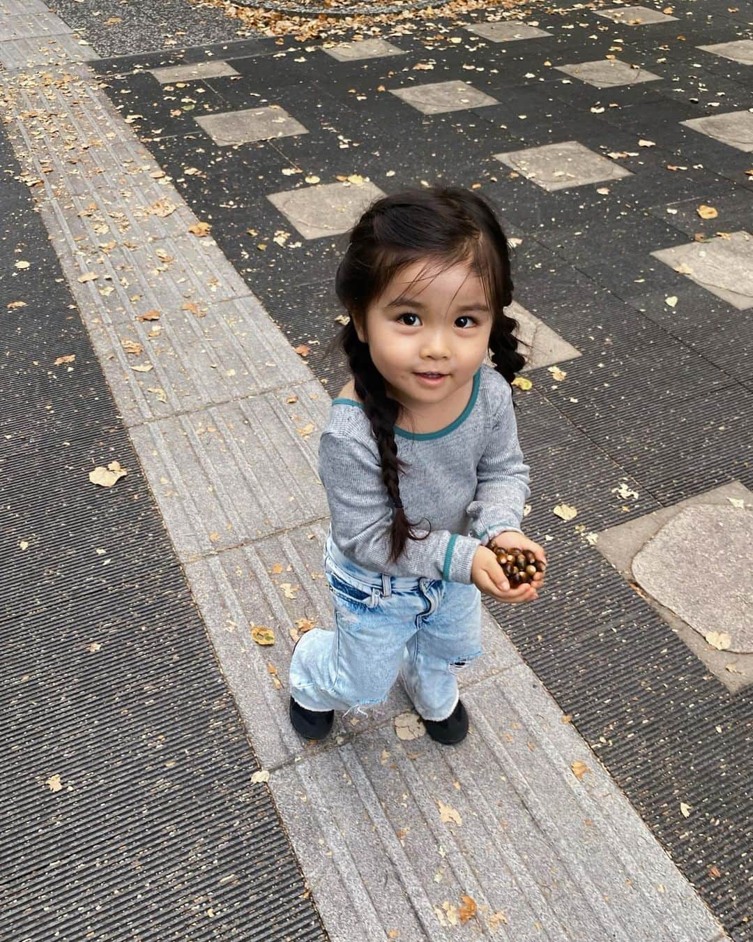 北澤 宏美のインスタグラム：「どんぐりころっころ🐿🍁🍂  #秋」