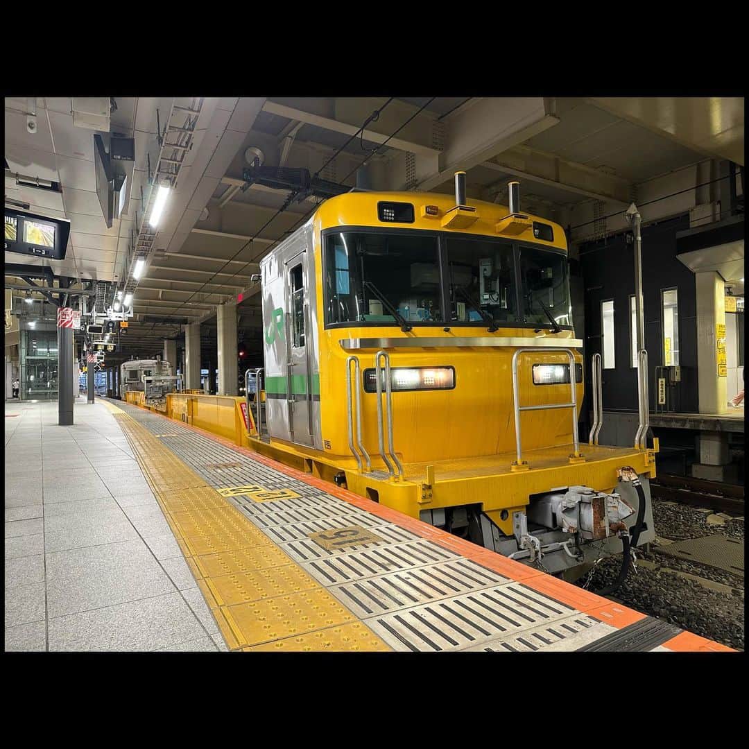 伊藤壮吾さんのインスタグラム写真 - (伊藤壮吾Instagram)「#今日の鉄道 1209番線 キヤE195系。新宿でたまたま見かけました。」11月6日 21時20分 - sougo05com_rapid