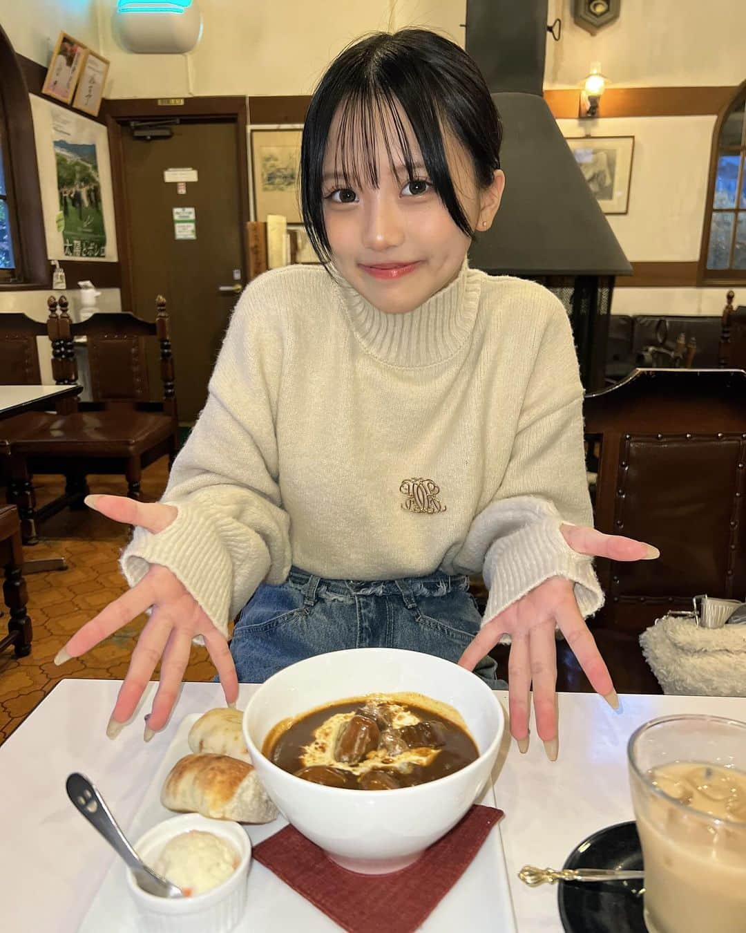 みつきなんだよねのインスタグラム：「最近の趣味は、美味しいのをたくさん食べる事です😋🍴‎︎💖」