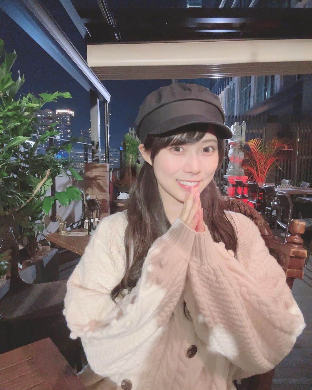 瀧本弥生のインスタグラム：「帽子似合う？🍑  ♡  ♡  #NMB48 #アイドル　#04 #05년생  #idol #ootd #秋コーデ　#ニットコーデ」