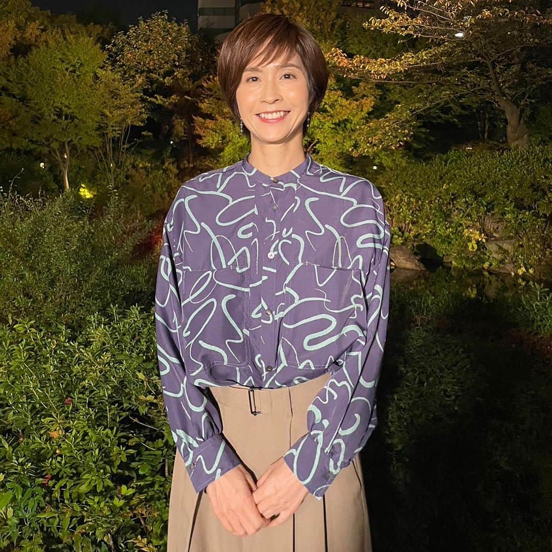 今村涼子さんのインスタグラム写真 - (今村涼子Instagram)「#衣装#ブラウス#FILDEFER #スカート#chouette#fuerte #気象予報士#気象キャスター #Jチャン#Jチャン天気」11月6日 21時28分 - ryoko.imamu