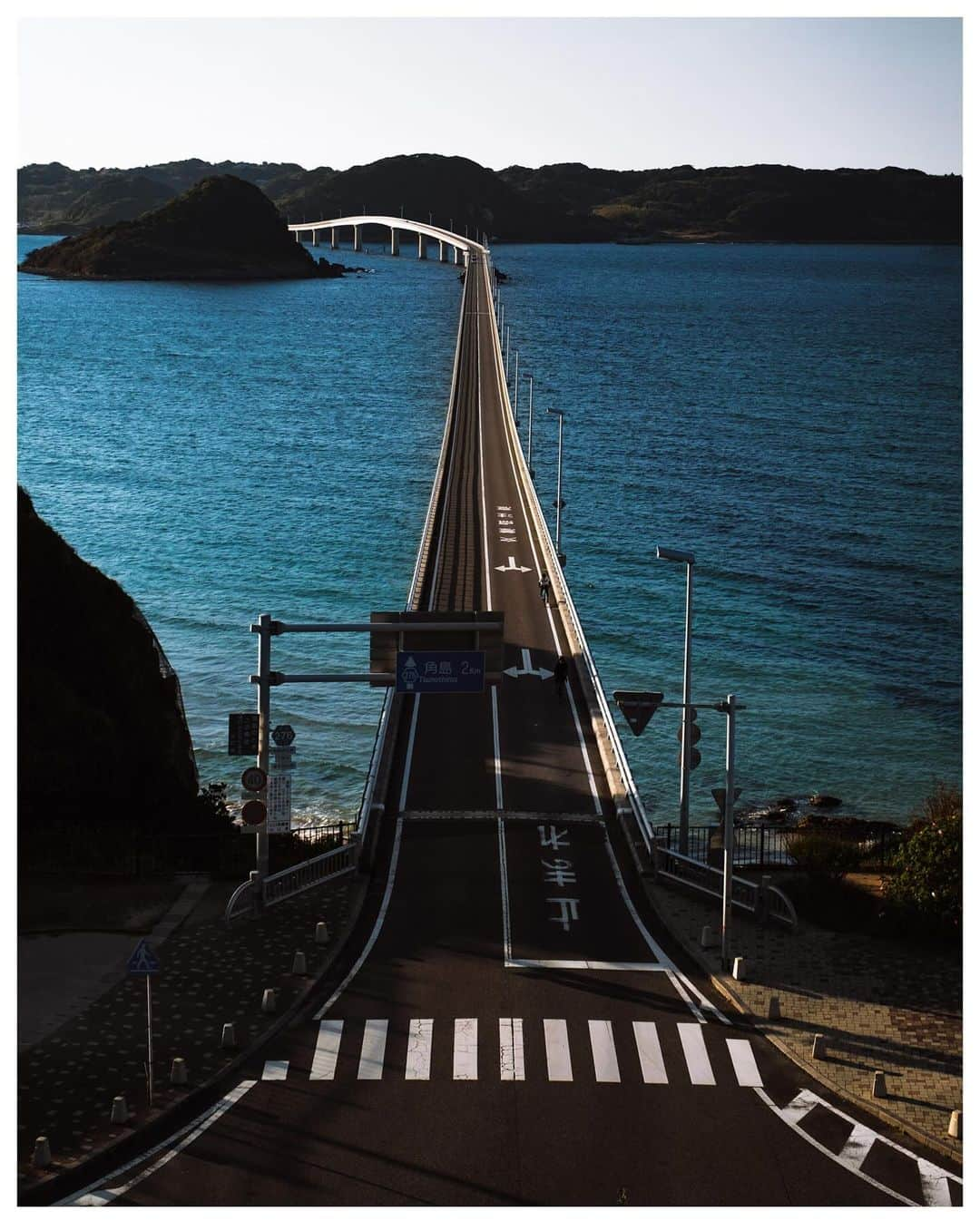 Takashi Yasuiのインスタグラム：「Yamaguchi 🌊 October 2020  📕My photo book - worldwide shipping daily - 🖥 Lightroom presets ▶▶Link in bio  #角島大橋 #USETSU #USETSUpresets #unknownjapan #explorejapan #hellofrom #widenyourworld  #createexploretakeover #passionpassport  #MadeWithLightroom #vscofilm #huntgram #hbouthere #hbweekends #photocinematica #SPiCollective #ASPfeatures #reco_ig #TakashiYasui」