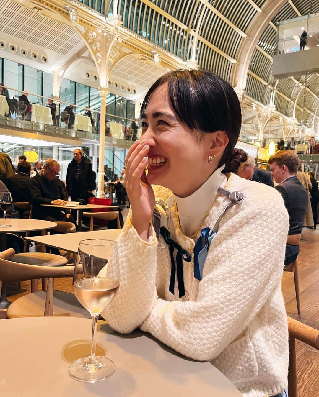渡邉香織さんのインスタグラム写真 - (渡邉香織Instagram)「まだまだ扉は重たいですが、少し開いたと同時に光が差し込んできて嬉しい！🥹まぶしい！大事にこじ開けたい←  Amazing weather today🤍」11月6日 21時51分 - foxco_kaori