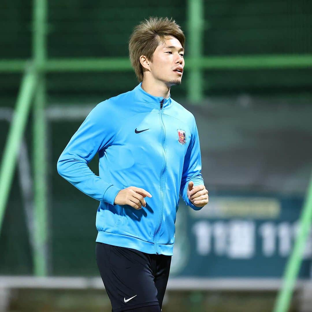 浦和レッドダイヤモンズのインスタグラム：「11.6 TRAINING | 📷 📍浦項  次戦 11.8(水) ACL 2023/24 グループステージ MD4 vs 浦項スティーラーズ(韓国) 浦項スティールヤード・19時キックオフ  𝑵𝑬𝑿𝑻 𝑴𝑨𝑻𝑪𝑯 AFC Champions League 2023/24 Group Stage MD4 11.8(Wed) vs Pohang Steelers (KOR) Pohang Steel Yard 19:00  #ACL浦和カメラ #荻原拓也 #安居海渡 #岩尾憲 #明本考浩 #西川周作 #吉田舜 #牲川歩見 #髙橋利樹 #伊藤敦樹 #urawareds #浦和レッズ #WeareREDS #サッカー」