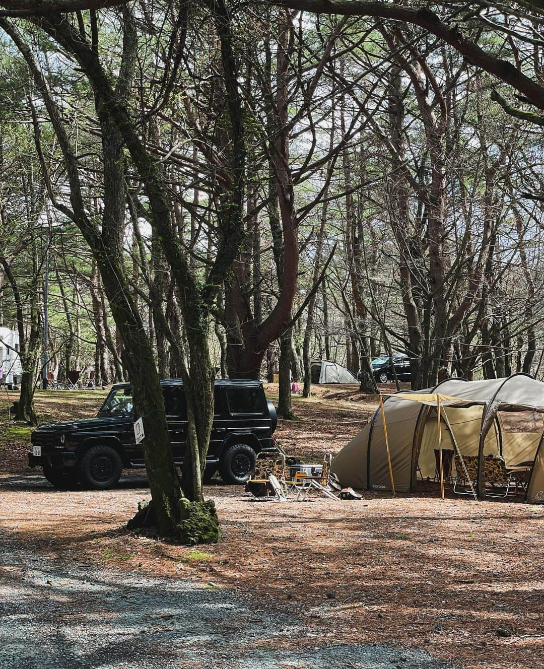 Kazukiさんのインスタグラム写真 - (KazukiInstagram)「. 🏕️🚘🌱🍂🗻 デジタルデトックス. . . . .  #本栖湖#本栖湖キャプテン場#キャンプ#デジタルデトックス#アーシング#ノルディスク#ノルディスクアスガルド#ハンモック #サップ #saq#ゲレンデ#g550#g450」11月6日 22時15分 - kazukihamano