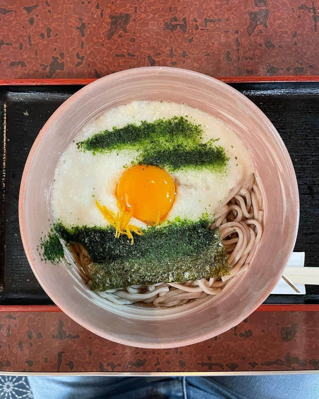 森川真帆さんのインスタグラム写真 - (森川真帆Instagram)「天河神社のあとは京都へ！ 奈良京都行こうって前日に決めたenergetic family👨‍👩‍👦  伏見稲荷は人が多すぎて写真撮れなかった😓 18歳のときちょこっと京都行って以来だから10年ぶり 24時間で大満喫の旅でした🍂  #24時間奈良京都旅 #伏見稲荷大社 #地蔵院 #鈴虫寺」11月6日 22時19分 - maho_morikawa