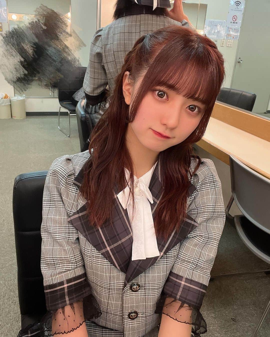 梅原麻緒さんのインスタグラム写真 - (梅原麻緒Instagram)「髪型頑張ってやってみた！どうかな？？」11月6日 22時21分 - teratera_mao