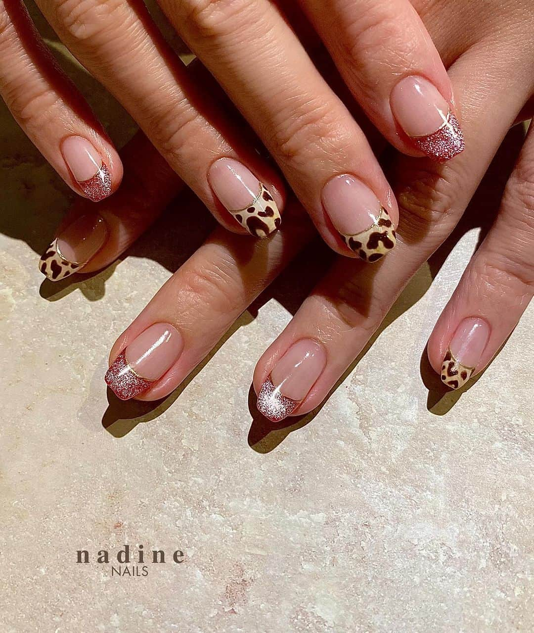 nadineNAILSのインスタグラム：「🐆🐆🐆❤️ ありがとうございます☺︎☺︎☺︎  #マグネットフレンチ  #ヒョウ柄ネイル    参照画像あり  nail sheet 🪐‪ @lavankomono   *─────────────────────────*   * * * #個性派ネイル #シンプルネイル #ミラーネイル #オシャレネイル #大人ネイル #恵比寿ネイルサロン #nailstagram  #autumnnails #ebisunailsalon #newnails  #nadinenails #美甲 #tgel #젤네일 #네일아트 #네일스타그램 #인기네일 #btsyoko #이달의네일 #가을네일 #레오파드네일 #자석네일」