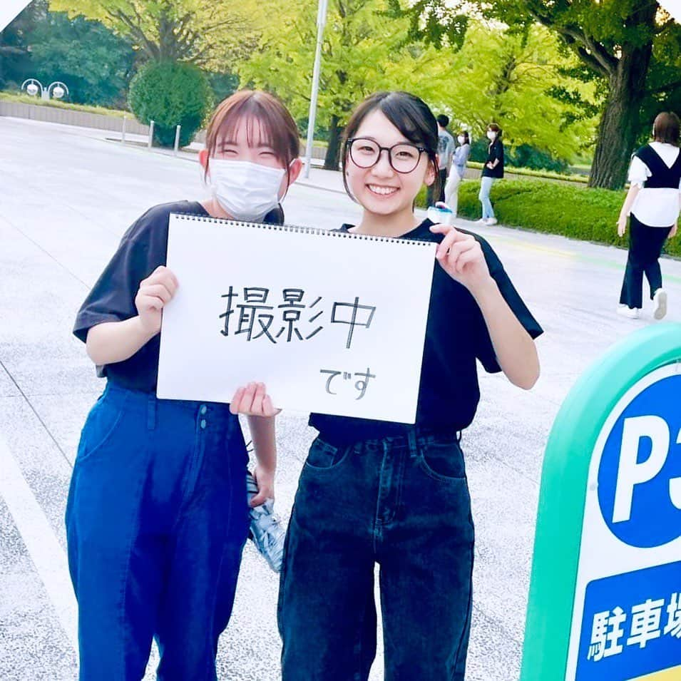 日本工学院さんのインスタグラム写真 - (日本工学院Instagram)「放送芸術科の学生が外で撮影しているときの一コマ🎥💁‍ . . 「#日本工学院」をチェック！！ 学生が投稿したリアルな日常風景を見ることができますよ！ . . #nihonkogakuin #専門学校 #日本工学院八王子専門学校 #日本工学院専門学校 #教職員投稿写真 #放送芸術科 #若きつくりびと #映像作品 #映像クリエイター #映像作家 #映像編集 #映像演出 #映画 #動画 #動画制作 #番組 #番組制作 #撮影 #カメラ撮影」11月6日 22時30分 - nihonkogakuin