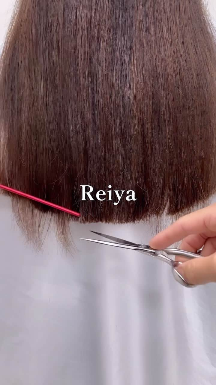 Seiichiro Kawakamiのインスタグラム：「Reiya🫰 . ➖➖➖➖➖➖➖➖➖➖➖➖➖➖ . 《《　ご予約　》》 【平日】10時～20時 〜【Price】〜 カット_6800円 カラー_8800円 カット＋カラー_12000円 カット＋ダブルカラー_21000円 カット＋3Dハイライト_21000円 カット＋パーマ_13000円 カット＋縮毛矯正_21000円 髪質改善トリートメント_8800円 . ➖➖➖➖➖➖➖➖➖➖➖➖➖➖ . #cut #bob #カット動画 #切 #銀座美容室」