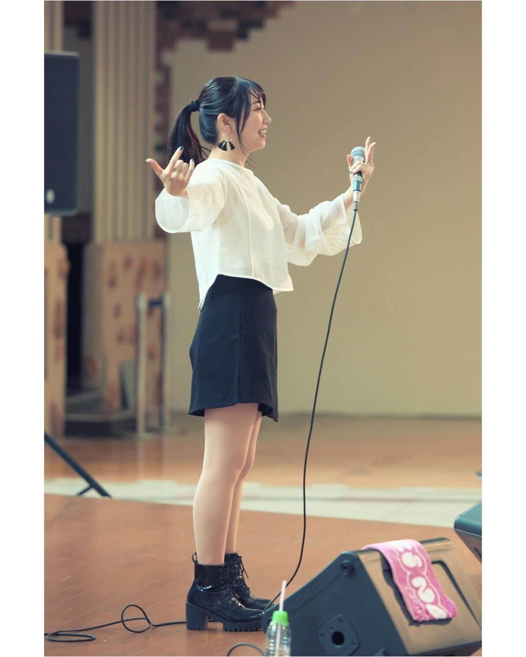 夏目樹里のインスタグラム：「#ライブ出演情報😋  2023年11月26日(日) 音子島inイオン八事店  4F階 G.Gイベントコーナー https://www.aeon.jp/sc/yagoto/access/ （名古屋市営地下鉄「八事」駅 直結）  ※一部変更あります。  12:00〜12:25 れーな 12:30〜12:55 uiuni 13:00〜13:25 ラフルーム 13:30〜13:55 名迫僚太 14:00〜14:25 愛梨 14:30〜14:55 スプーントポット 15:00〜15:25 長谷川まい 🙋‍♀️15:30〜15:55 夏目樹里🙋‍♀️（30分早まりました！） 16:00〜16:25 ルチアーズ  ※時間は多少前後する場合もございます。 観覧無料 出演後、物販あり  ぜひぜひお待ちしていま〜す❣️🥳  photo by @clouds8888 👏✨」