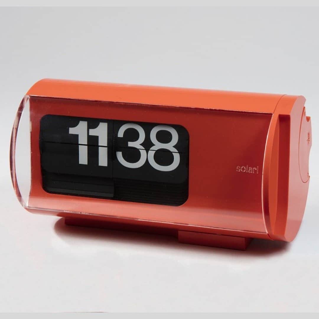 スミソニアン博物館さんのインスタグラム写真 - (スミソニアン博物館Instagram)「Can someone please tell us the time? We’re a little all over the place this morning!   Check out some of the unique clocks in the collection of our @CooperHewitt.  Which one is your favorite?  🕐 🕙 🕥   Clock 1: “Askew” designed by M&Co, 1998.   Clock 2: “Clock (France),” designed by Antoine-Andre Ravrio, n.d.   Clock 3: “Asterisk Wall Clock, Model 2213 Clock” designed by George Nelson, 1953.   Clock 4: “Zephyr” designed by George F. Adomatis and Ferher, 1938.   Clock 5: “Cifra 3” designed by Gino Valle and Massimo Vignelli, 1965.」11月6日 22時55分 - smithsonian