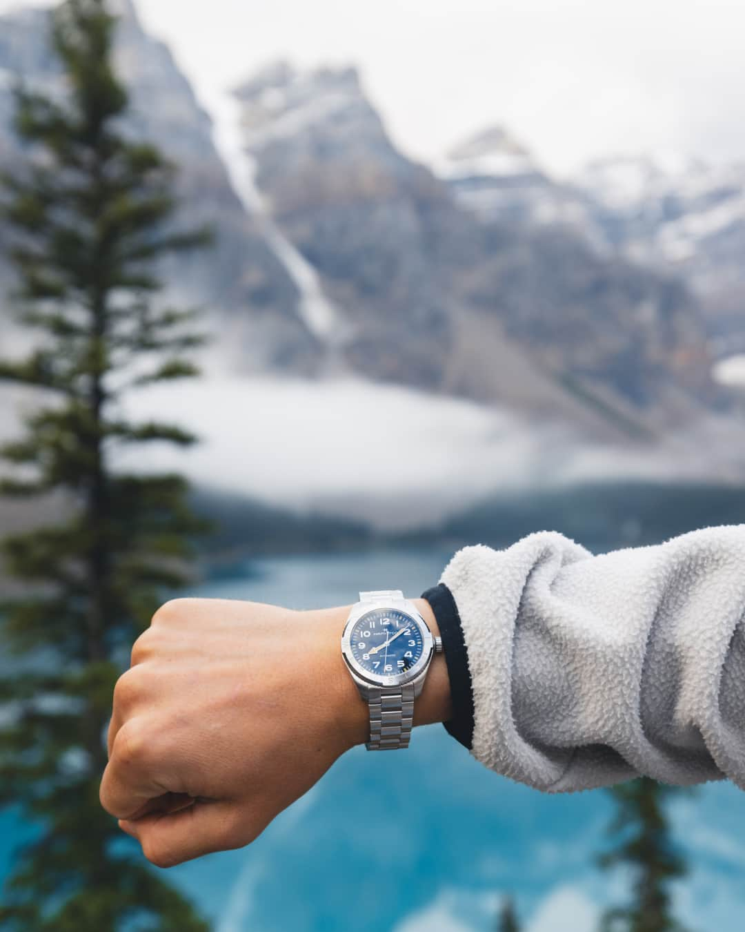 Hamilton Watchのインスタグラム：「Spotted on the wrist of @mikelboisset surrounded by the magnificent scenery of Banff.  #hamiltonwatch #stepoutside #expedition #adventureawaits  (Ref. H70315130)」