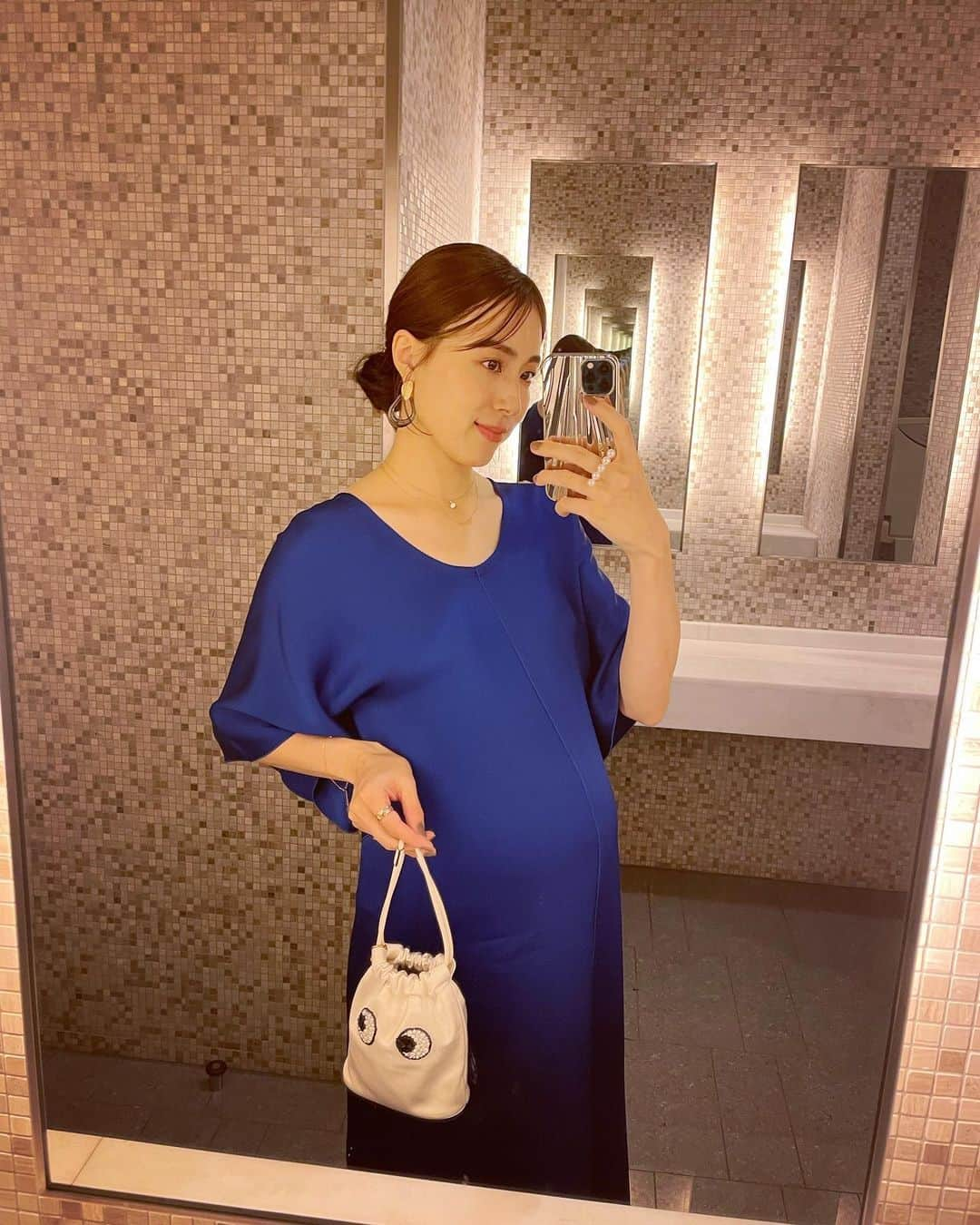 笹川友里さんのインスタグラム写真 - (笹川友里Instagram)「過日の華やかなお席にて。 まともに入る服がございやせん🤰 4-5年に前に購入して出番がなかった @forte_forte を 箪笥の奥から引っ張り出した。 なかなか物を捨てられない族が功を奏した珍しい瞬間。」11月6日 23時11分 - sasagawayuri