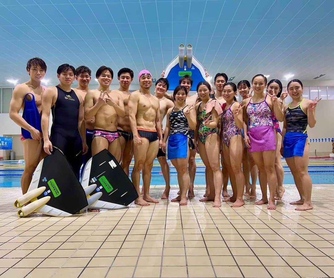 髙津奈々さんのインスタグラム写真 - (髙津奈々Instagram)「【アジア選手権２０日前】  @nolimits_finswim 主催合宿に参加してきました！  アジア前の最終追い込み🔥 最後の最後まで追い込みすぎて今日は筋肉が痛いけれど、 楽しめた。なんかゴツいみんな、ありがとうございました☝️  ここからは大好きなテーパー期。 何よりも大好きな試合のために、どんどん集中していきます！  早くアジア選手権に行きたいなあ🇹🇭✈️  #フィンスイミング #強化合宿 #合宿 #アスリート #日本代表　　 #アジア選手権 #finswimming #JAPAN」11月6日 23時11分 - nanatakatsu