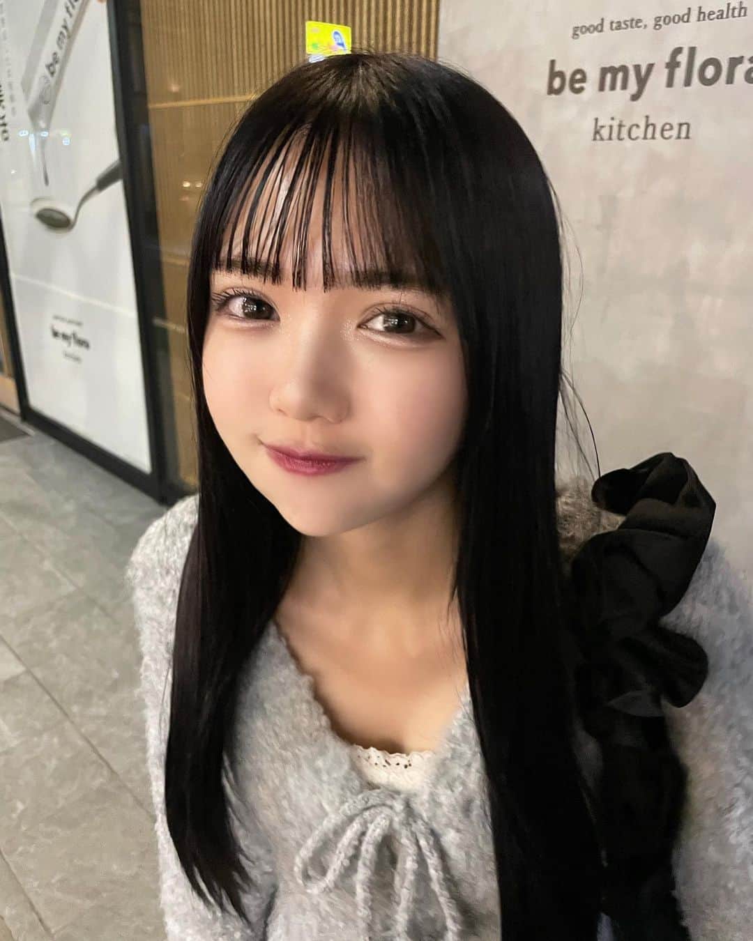 津代美月さんのインスタグラム写真 - (津代美月Instagram)「. レコーディング終わりのつし  寒すぎて急遽買ったINGNIのニットが可愛いのみて 👶🏻 服買う時みんなどんなの好きかなあて最初少し考えちゃったりするよ知らなかっだろー そりゃあそう  #INGNI」11月6日 23時12分 - __tsushiromizuki