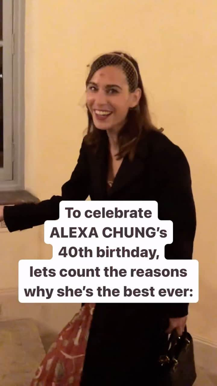 デレク・ブラスバーグのインスタグラム：「We’ve gone to fashion shows, art galleries, birthday parties. Remember when we went to an actual rodeo? You’re stylish, quick witted, loyal, and did I say stylish? I love when you’re around, I miss you when you’re not, and no one is better on a karaoke mic than you. Wishing you a very happy 40th birthday @alexachung and looking forward to creating many, many memories and ridiculous social media videos together. ❤️」