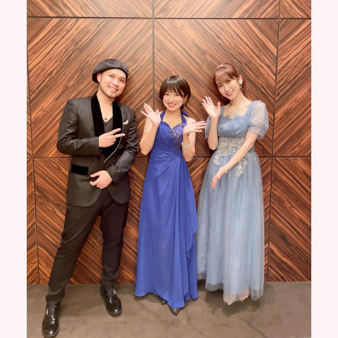 神園さやかさんのインスタグラム写真 - (神園さやかInstagram)「🎙️ 2023.11.05  昨日はラスベガス・サンズさんのパーティーで 歌わせていただきました！！  「TOKYO DINER PARTY」 豪華で素敵な会だったなぁー✨ ありがとうございました！！  この日は、私の「Vogue」や「写真」でも 超絶ピアノを弾いてくださっているKeikoさん、 そして初めましてのボーカルDAISUKEさんとご一緒させていただきました！！  とても楽しかったーー！！ また絶対ご一緒したい！！できますように…☺️✨  シンガポールのマリーナベイ・サンズにも いつか行ってみたいなぁ〜と夢が膨らむのでした♡」11月6日 23時32分 - sayaka.kamizono