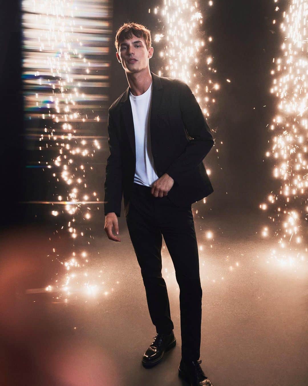 Calvin Kleinのインスタグラム：「Evening to night. Refined silhouettes. Wear to the office, wear to the party.​  Discover the holiday collection on CalvinKlein.com」