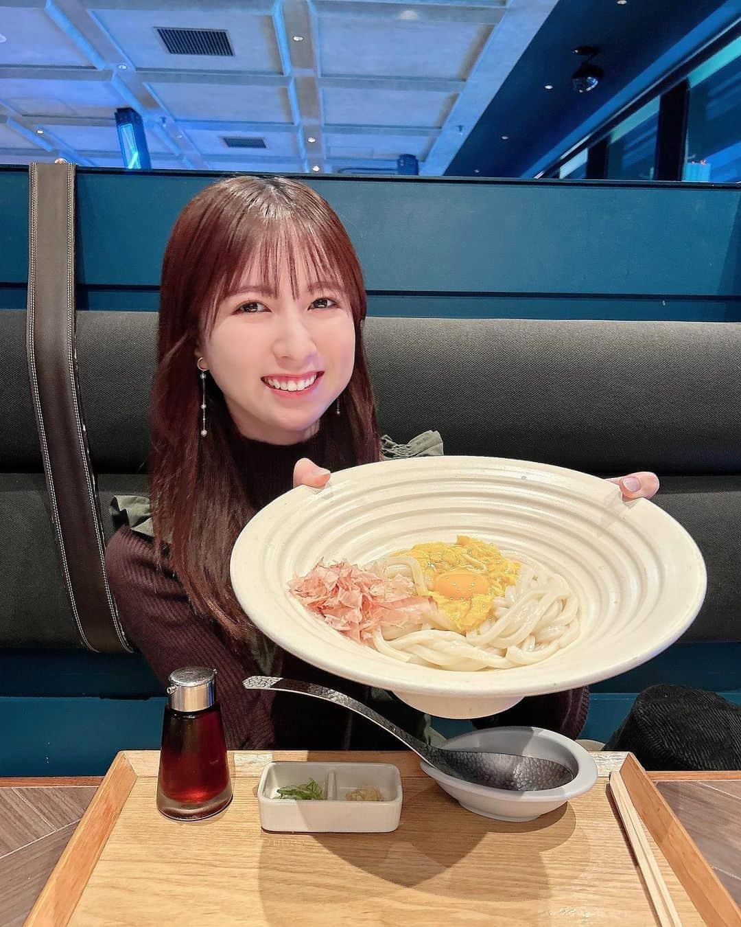 永野芹佳のインスタグラム：「お友達とつるとんたん食べた♡ #つるとんたん」