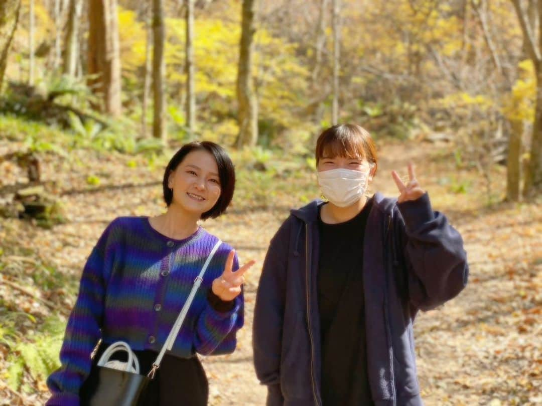 石垣優さんのインスタグラム写真 - (石垣優Instagram)「. チハラちゃんとの思い出の写真ができて嬉しいです☺️ 釜飯が有名とのことで、美味しい釜飯も食べて 幸せいっぱい💓 釜持って帰りました🫶🏻」11月6日 23時37分 - yanawaraba_ishigakiyu