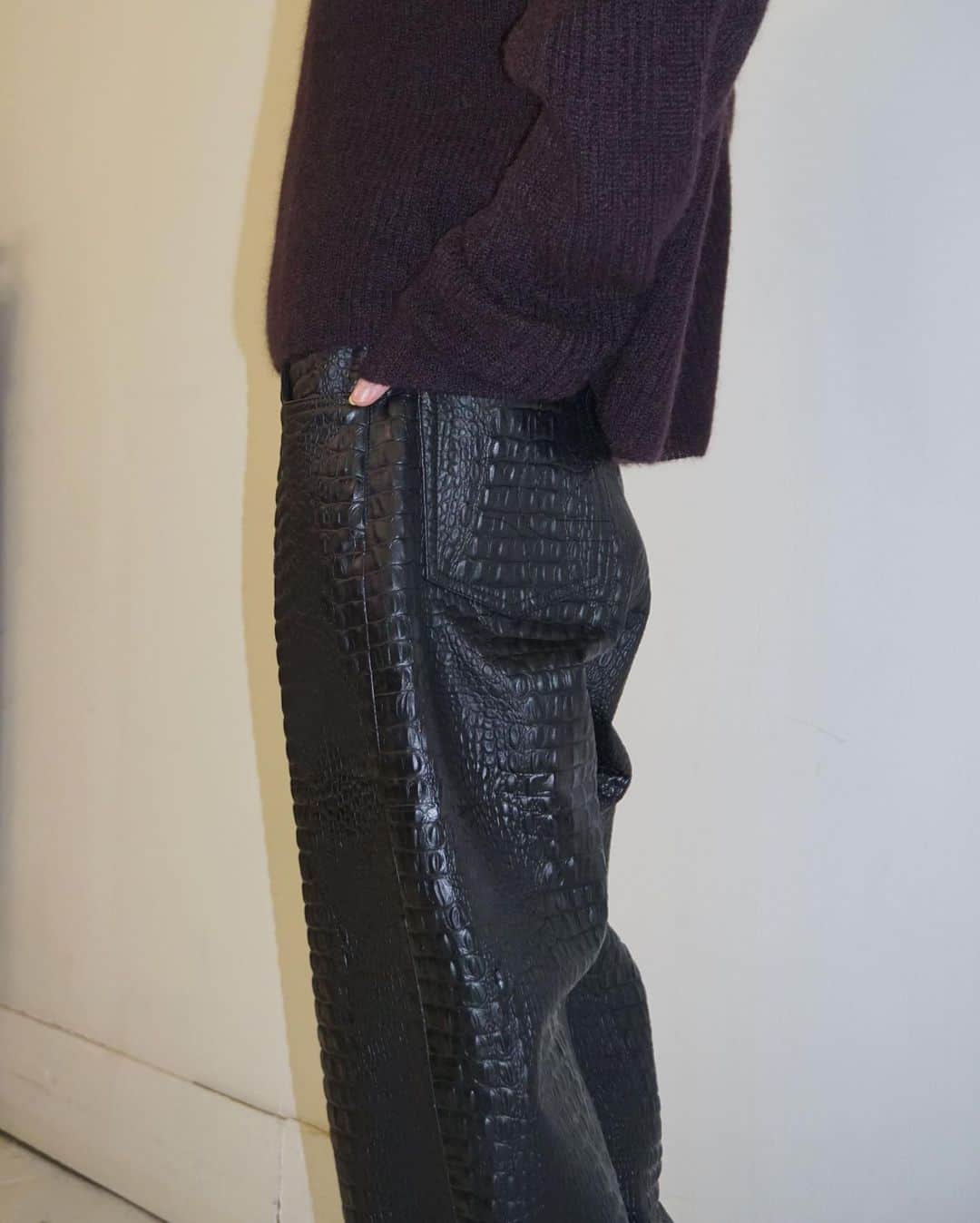 エイティーズさんのインスタグラム写真 - (エイティーズInstagram)「Introducing the baggy Benz jeans in croco embossed vegan leather.」11月6日 23時55分 - eytys