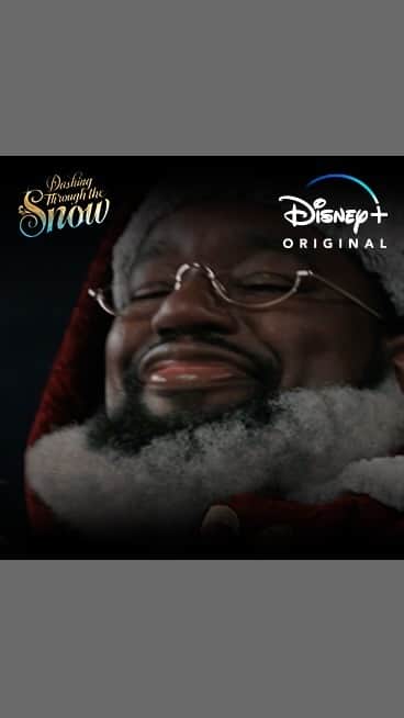 Walt Disney Studiosのインスタグラム：「Sing it with us 🎤🎄 Stream Disney’s #DashingThroughTheSnow only on @DisneyPlus November 17!」