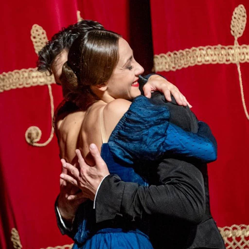 ロベルト・ボッレさんのインスタグラム写真 - (ロベルト・ボッレInstagram)「Emotional opening night of Onegin last night.  Uno spettacolo da portare nel cuore per lungo tempo ❤️ Thank you my beautiful Tatiana @nicolettamanni and the whole cast @nicola.delfreo @arduino.martina @gabrielecorrado @teatroallascala #onegin #johncranko」11月7日 0時19分 - robertobolle