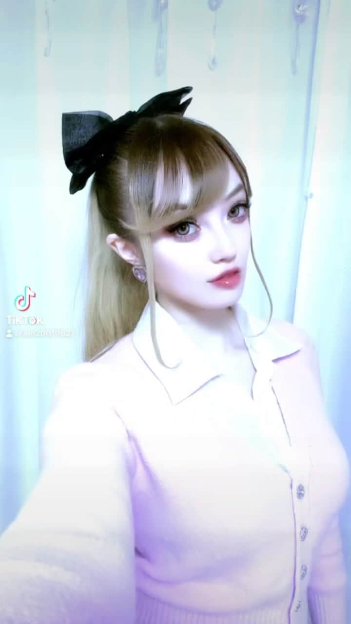 長谷川愛里のインスタグラム：「#tiktok アップしたよ✨ 🖤🎶 今日も素敵な1日になりますように😆  #長谷川愛里」
