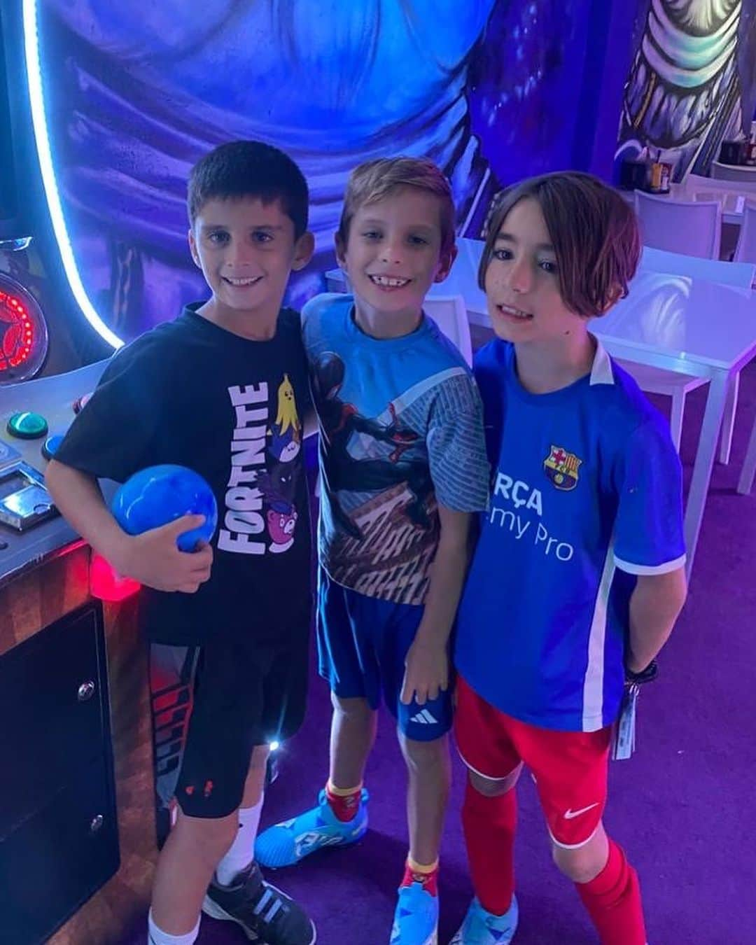 カロリナ・クルコヴァさんのインスタグラム写真 - (カロリナ・クルコヴァInstagram)「We celebrated Noah's 8th birthday!! 8 will be great. 🫶🏻 We love you with all our hearts, you bring so much fun and life to our family and to your friends. Can't wait to see what this next year brings. ⚽️🎮💙」11月7日 10時28分 - karolinakurkova