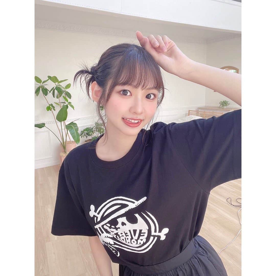 八伏紗世さんのインスタグラム写真 - (八伏紗世Instagram)「今日も1日一緒に頑張ろうね😊🌷  #ONEPIECE#tシャツ #tシャツコーデ」11月7日 10時22分 - yabusaya0928