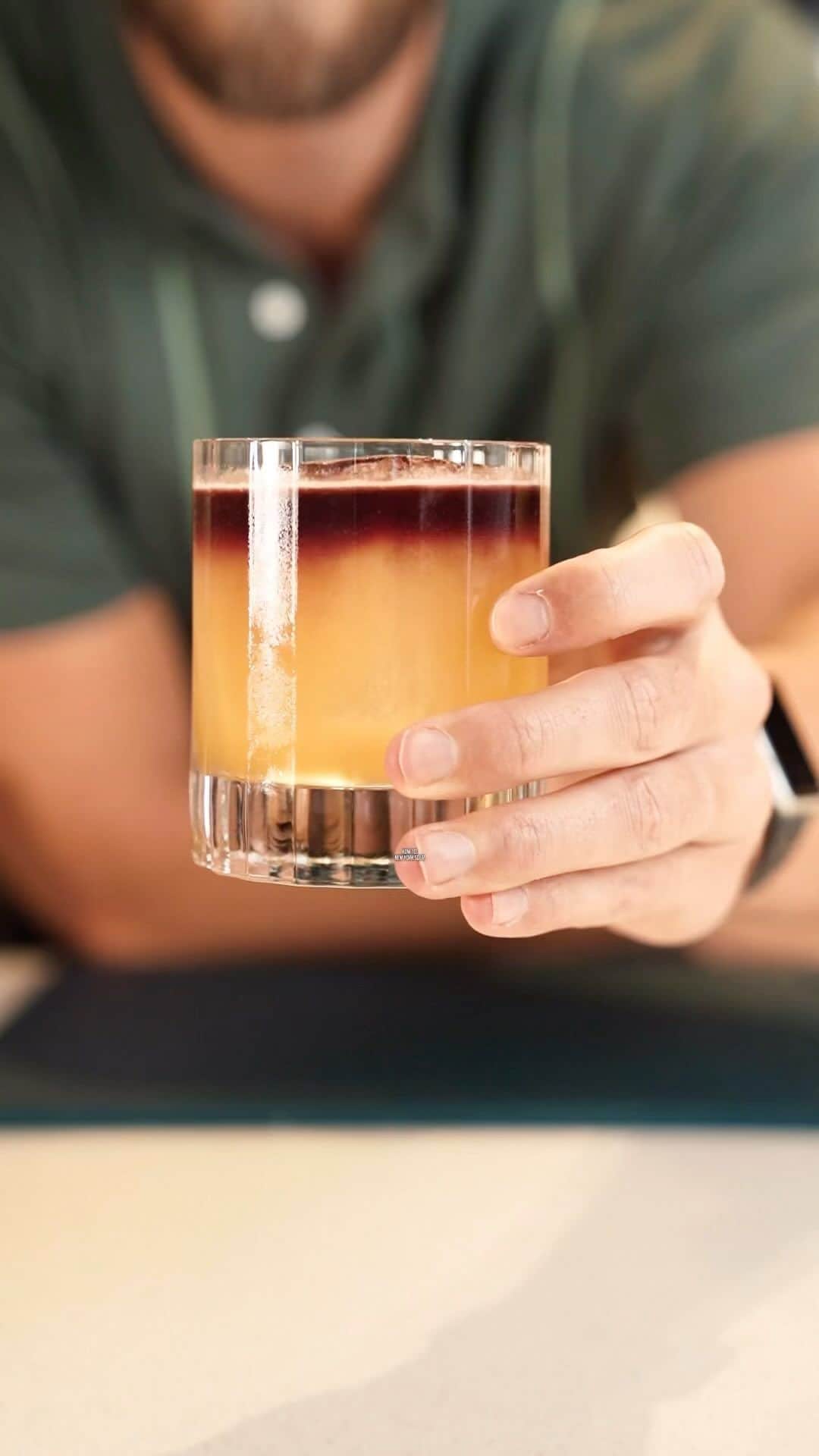 Gents Loungeのインスタグラム：「Let’s make one of my favorite Fall cocktails, The New York Sour.  Mostly because the holidays is the only time I am making cocktails and more than likely have a bottle of red wine that’s already open 🍷」