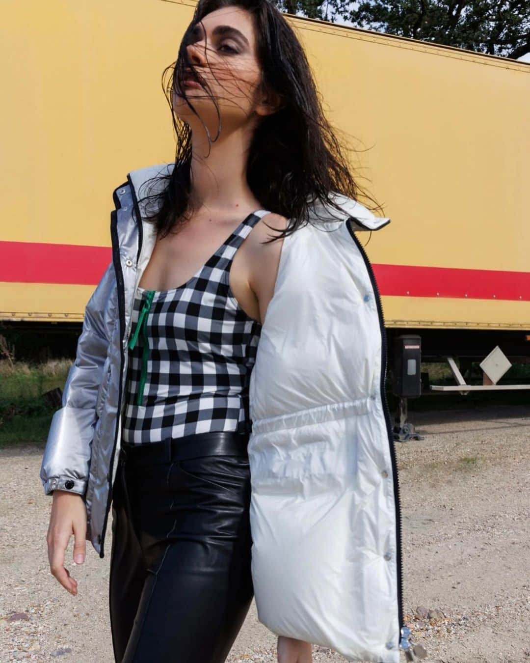 エレスさんのインスタグラム写真 - (エレスInstagram)「Magazine L’OFFICIEL Maroc @lofficielmaroc Photography by Camellia Menard @camelliamenard Art direction & Stalingrad by Etienne Jeanson @jnsn_fashion (@etiennejeanson) Make Up Ivana Carboni @ivanaboni_makeup  Model Antonina Vasylchenko @antonina_vasylchenko Assistant styling by Ryme Alnocta @alnoctaryme」11月7日 2時12分 - eres