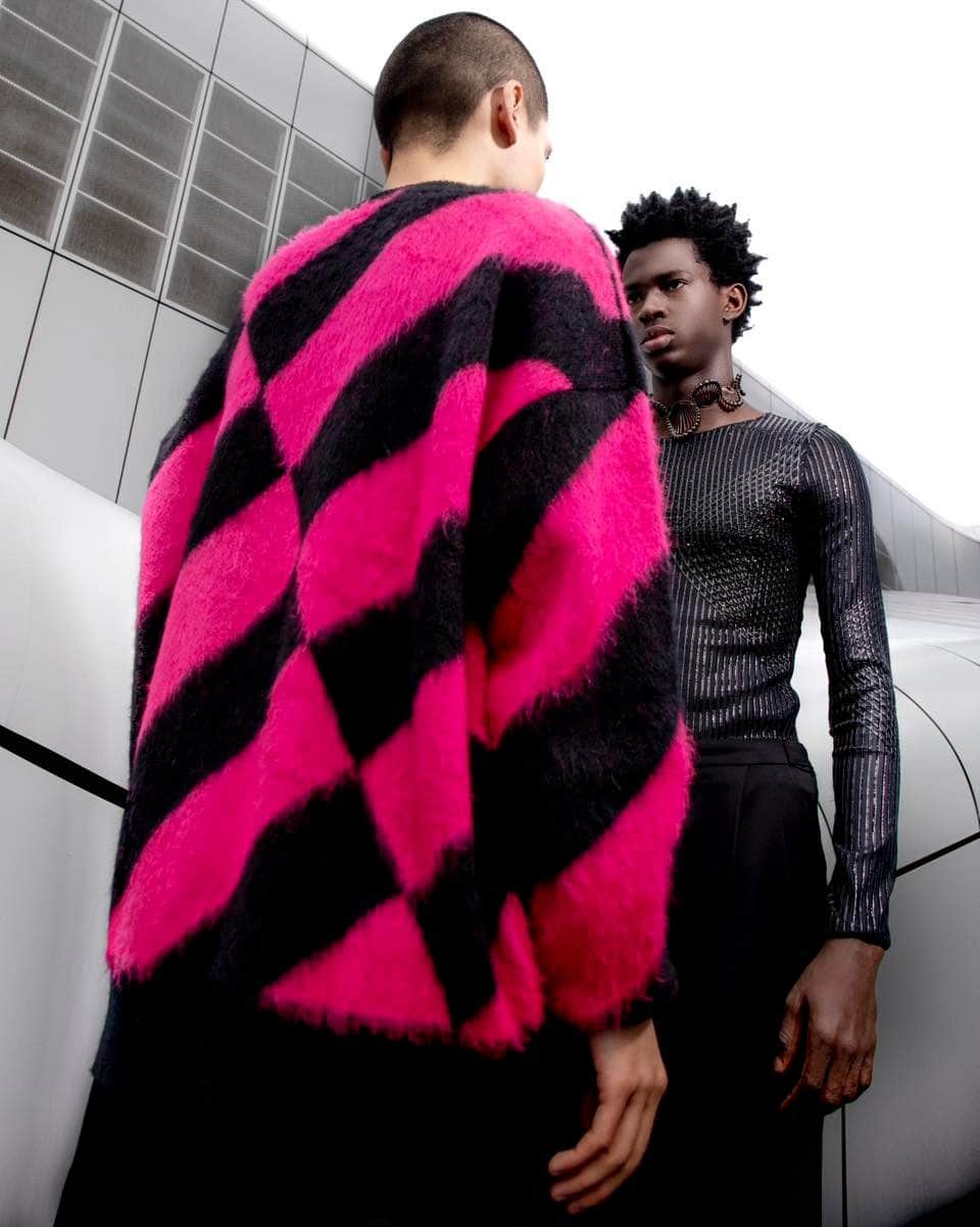 ビブロスのインスタグラム：「Introducing Byblos Oversized Mohair Sweater.  Byblos Oversized Mohair Sweater is characterized by an exclusive brand design and a captivating blend of textures and vibrant colors. Designed for an effortlessly chic oversized fit.   Discover the whole FW23 Collection on byblosbrand.com  #ByblosOfficial #ByblosFW23 #ManuelFacchini #FW23」