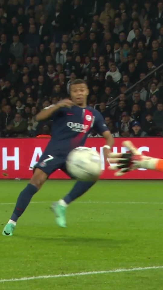 UEFAチャンピオンズリーグのインスタグラム：「Big hand 🖐️   #UCL」