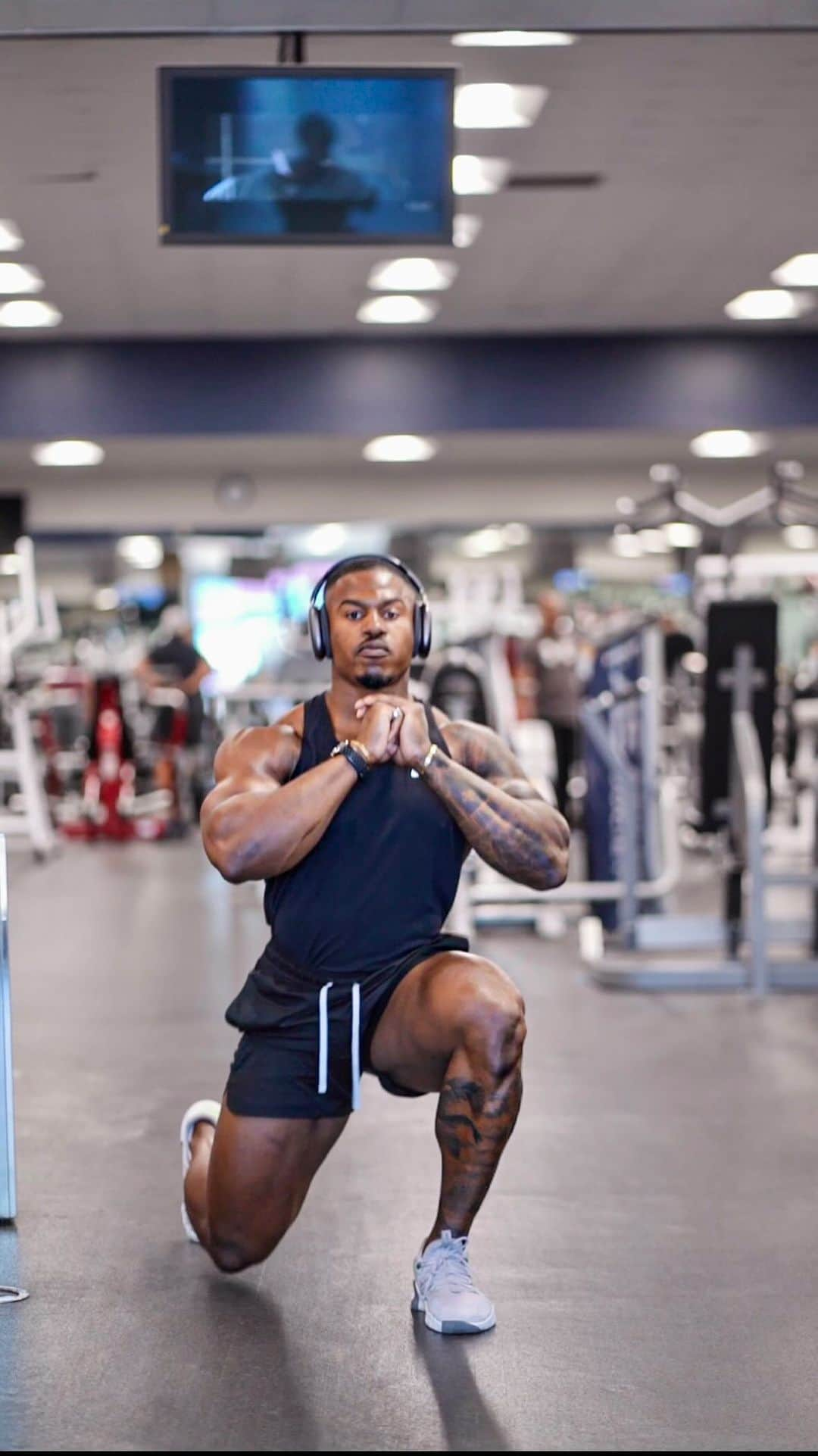 Simeon Pandaのインスタグラム：「That quad work 😤 #legday」